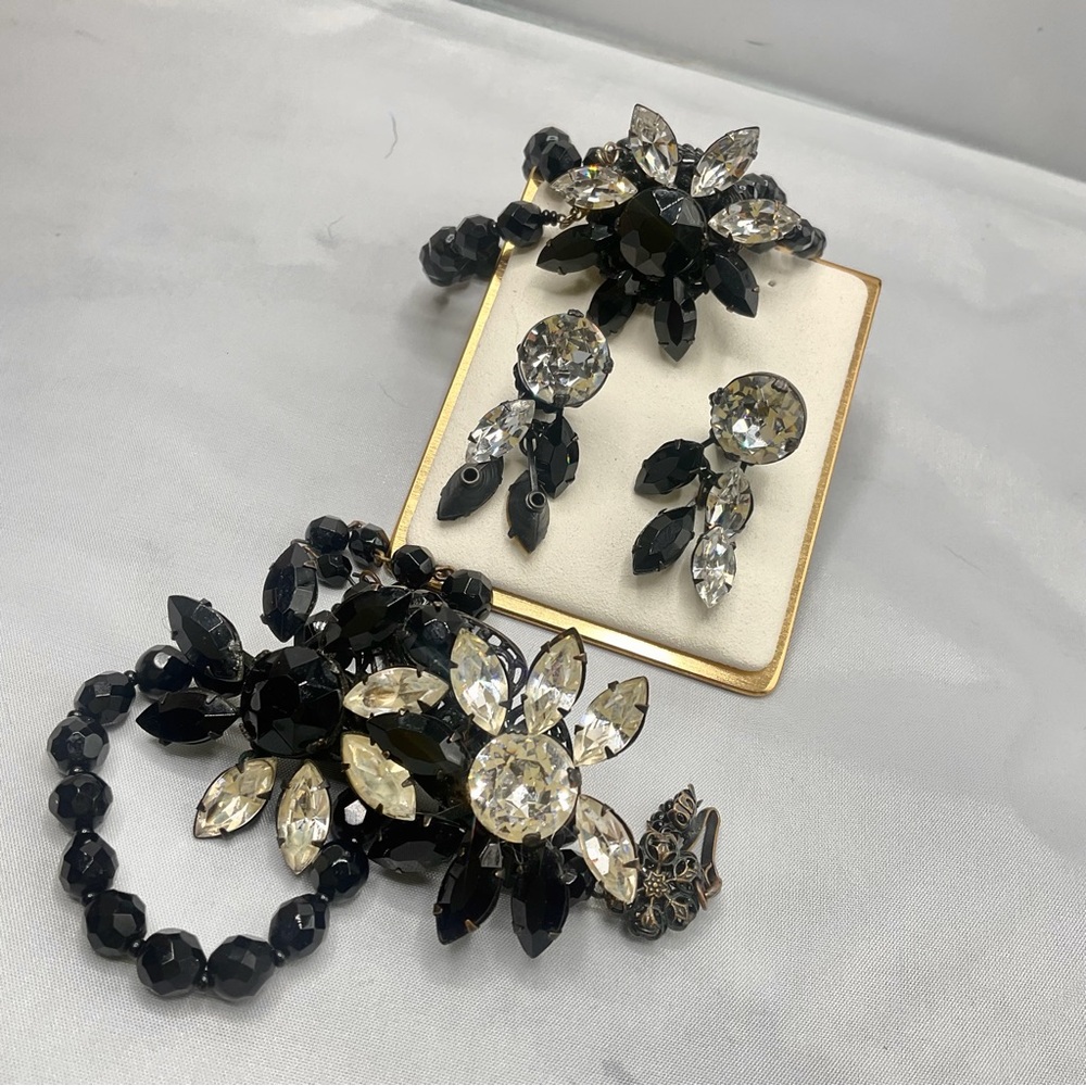 Vintage Miriam Haskell Parure Signed – Black & Crystal Elegance Three Piece Set